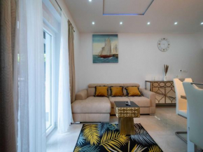 Apartment del Alma with Hot Tub
